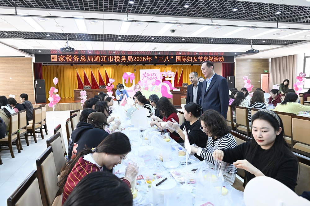 通辽市税务局税务局开展“花香悦生...