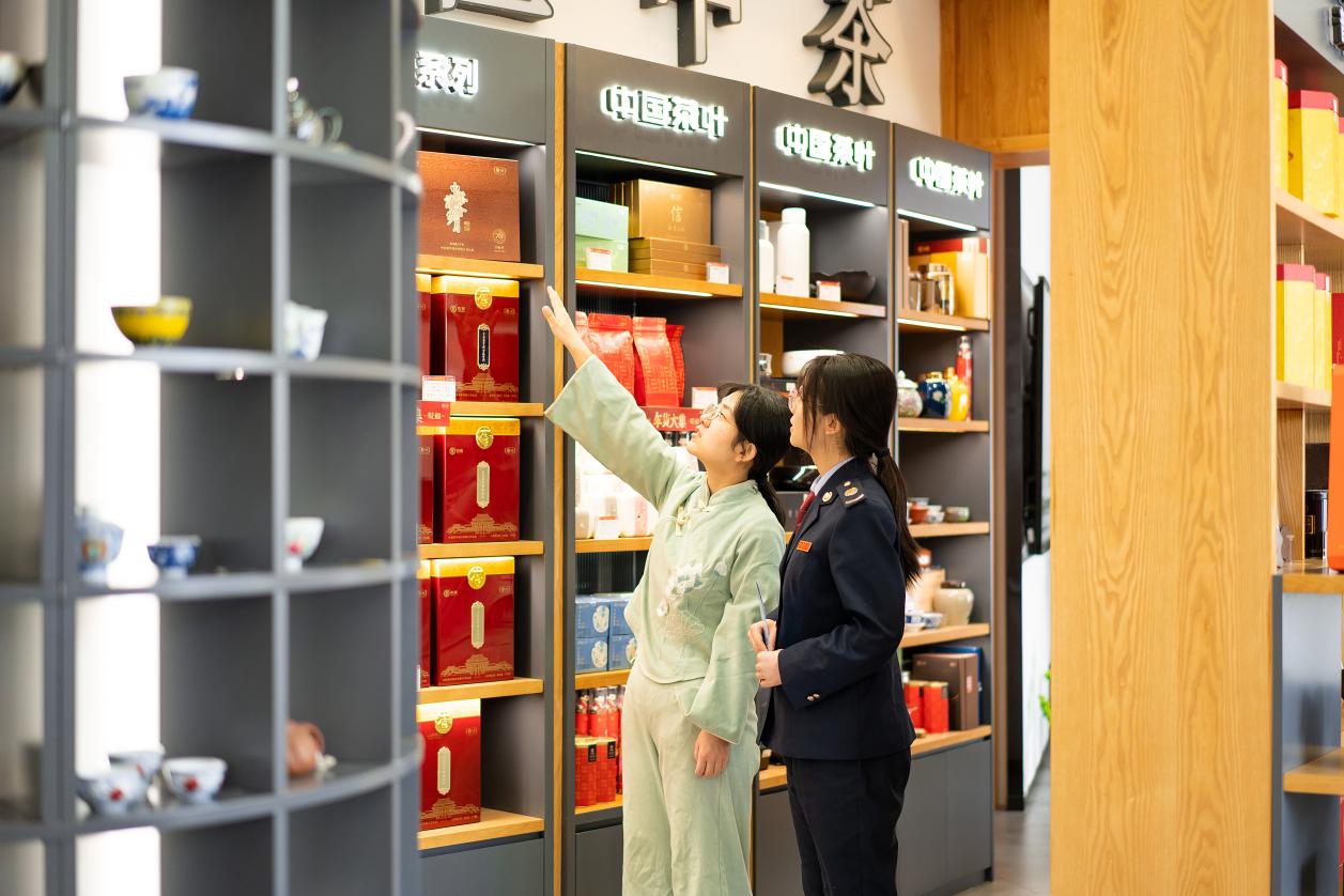 乌海市税务局：精准服务“首店经济”